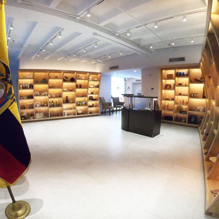 consulado general del ecuador