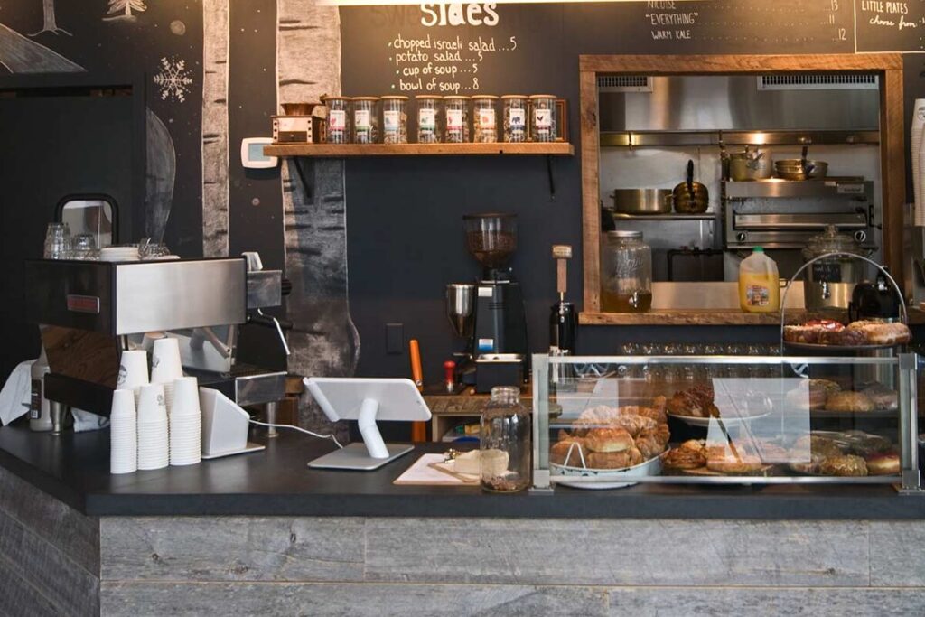 REUNION_Horizontal-Image-900H-x-1800-W_5